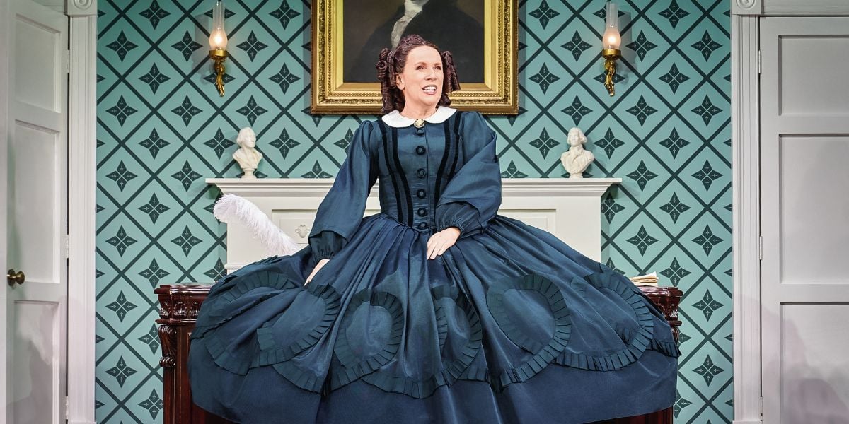 Catherine Tate in Oh, Mary! as Mary Todd Lincoln. 