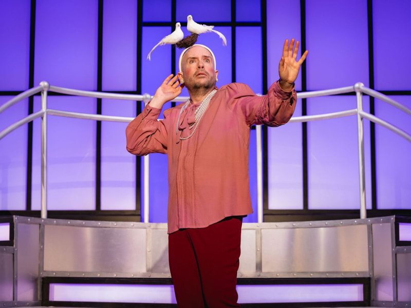 First Look: Tom Allen Joins Titanique at the Criterion Theatre