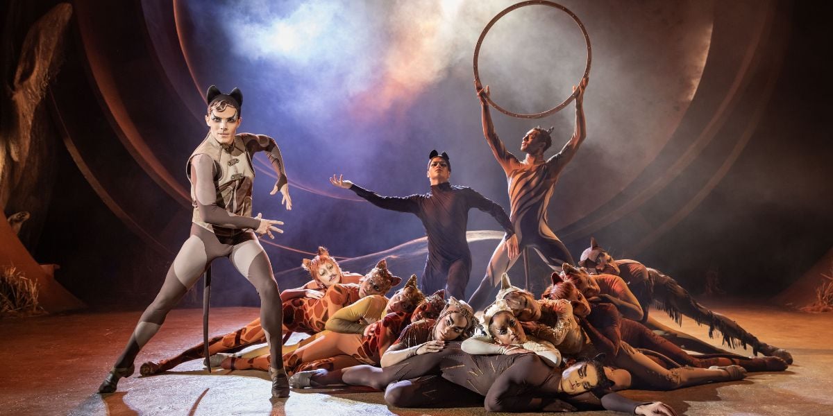 The cast of Cats at the Regent's Park Theatre 