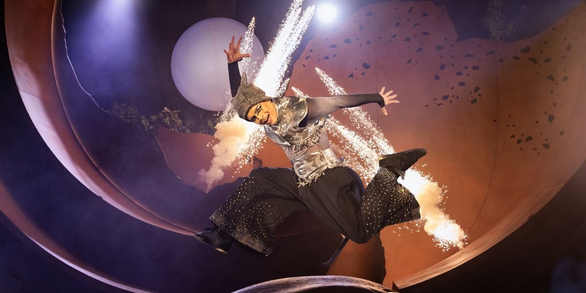 The cast of Cats at the Regent's Park Theatre 