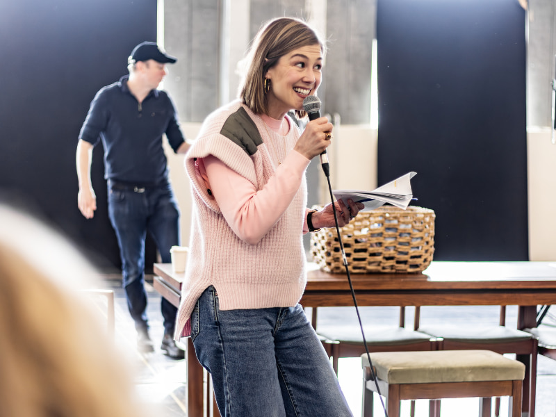 New Rehearsal Photos of Rosamund Pike and Cast for Inter Alia Transfer