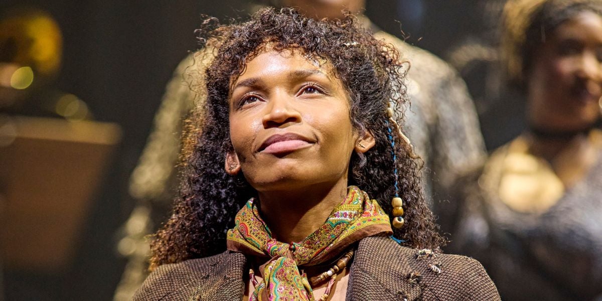 Bethany Antonia in Hadestown. She is looking up with a smirk on her face.© Brinkhoff-Moegenburg