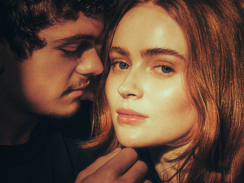 Sadie Sink and Noah Jupe are star-crossed lovers in Romeo and Juliet