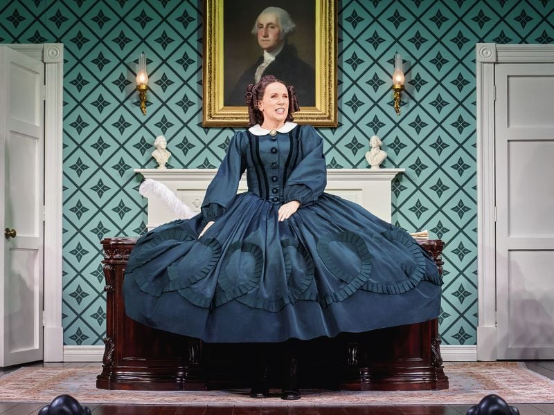 Welcome to the Tate Administration - Catherine Tate is Mary Todd Lincoln. 