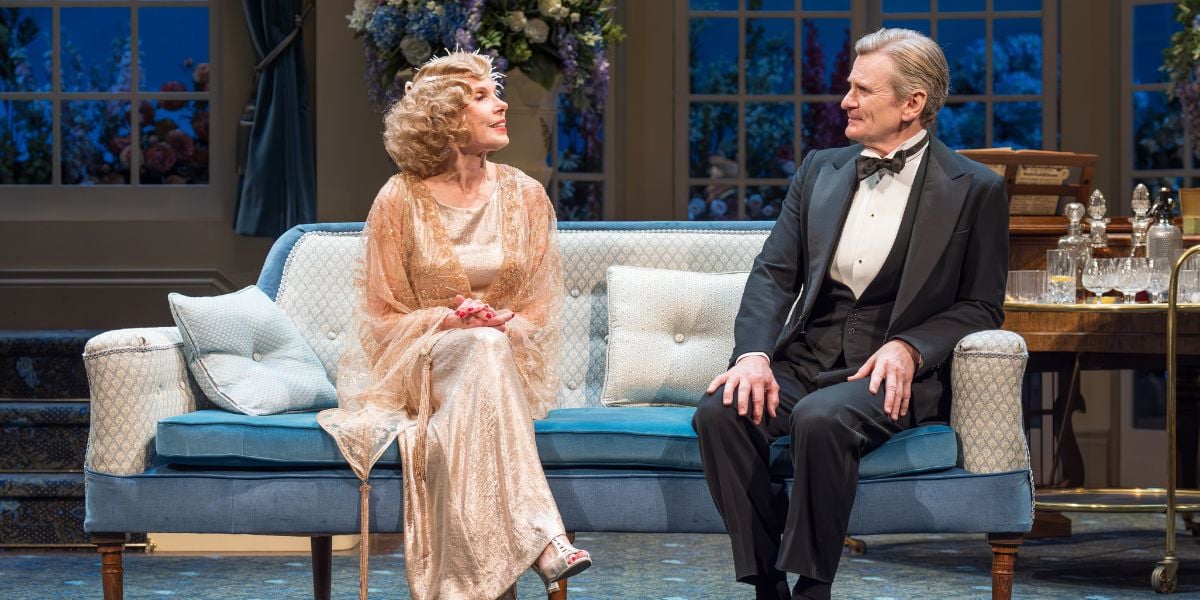 Hay Fever production image by Marc Brenner. 