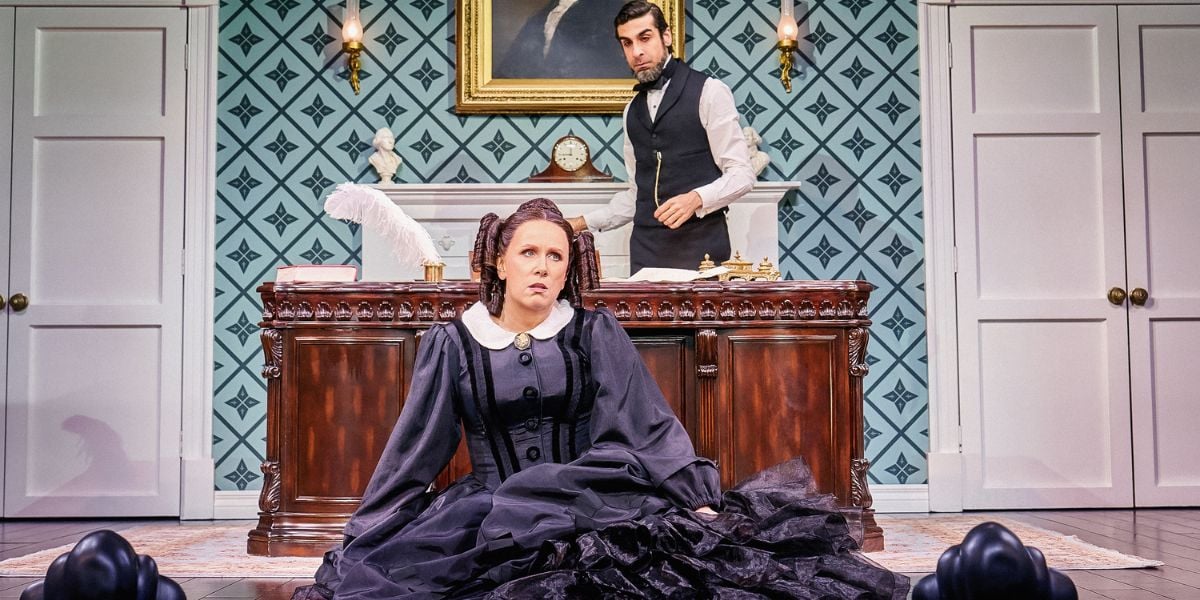 Catherine Tate as Mary Todd Lincoln and Scott Karim as Mary's Husband, Abraham Lincoln in Oh, Mary! 
