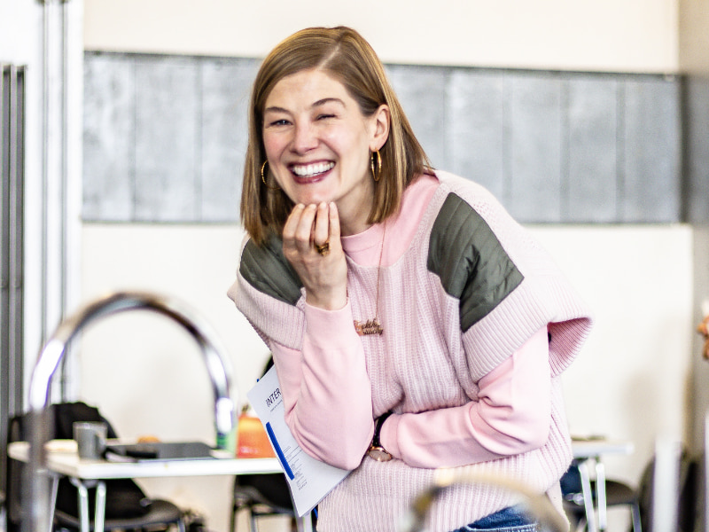 New Rehearsal Photos of Rosamund Pike and Cast for Inter Alia Transfer